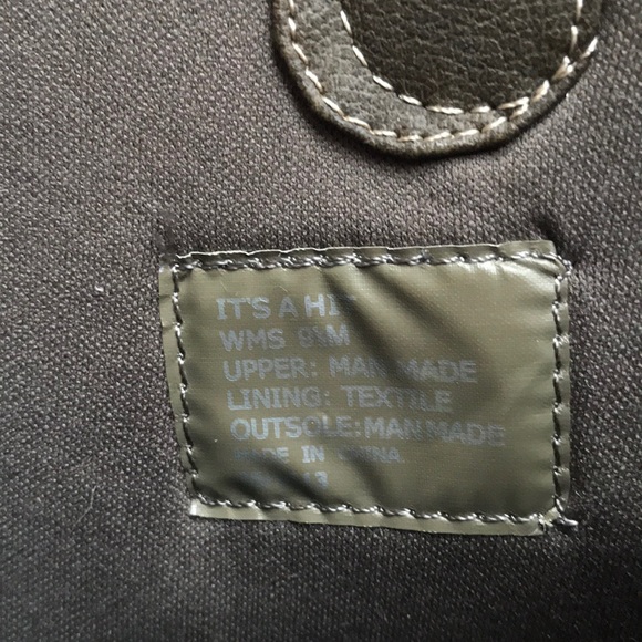 Booties green in color well taken care of - Picture 4 of 4